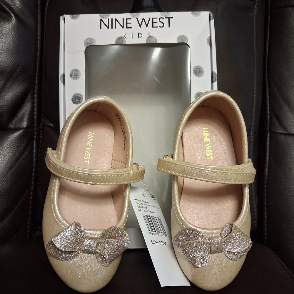 Nine West Kids Beige Bow Shoes